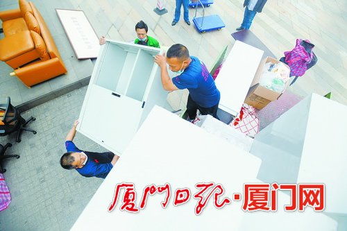 廈門家政服務需求激增，保潔、空調清洗與長途搬家業(yè)務繁忙